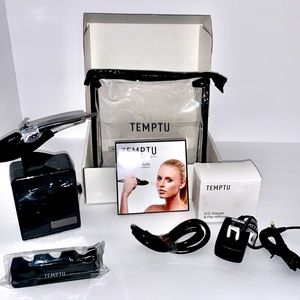 NWT- TEMPTU 2.0 Professional Air Brush Make Artist Kit